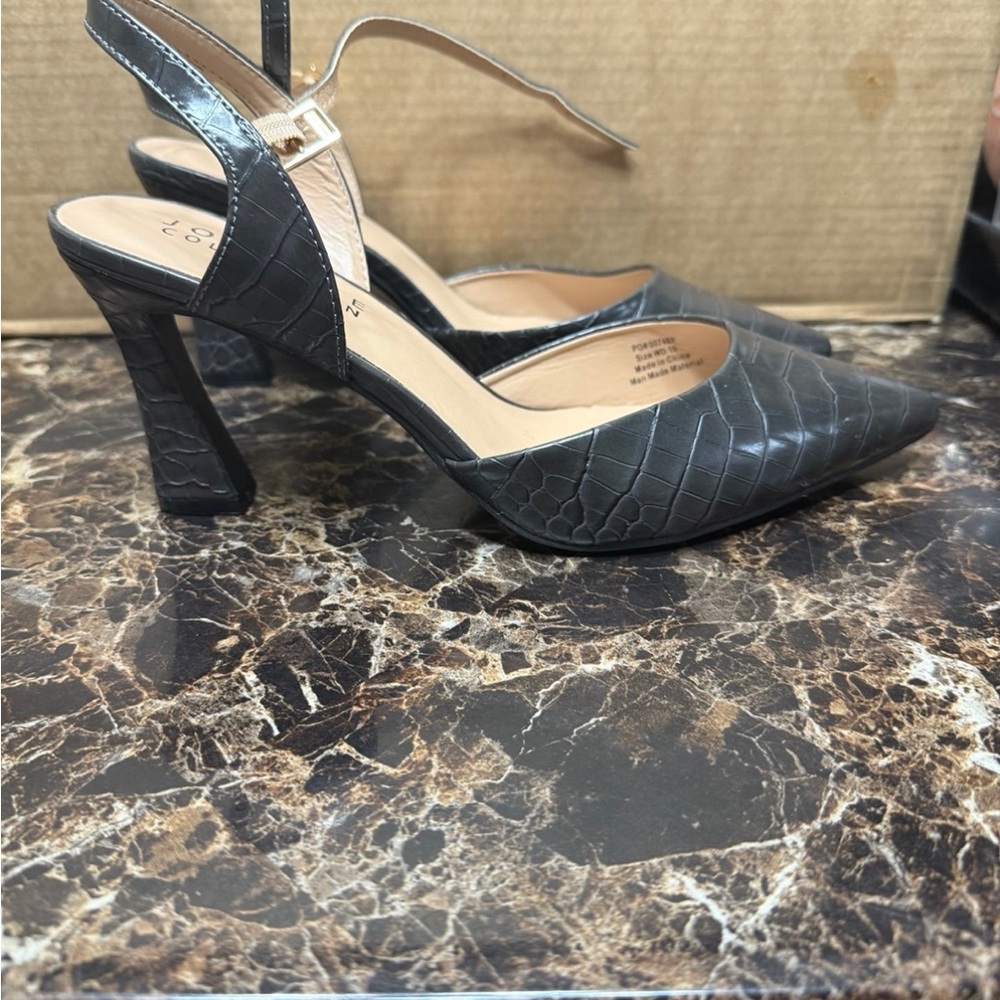Journee Collection Black Croc-Embossed Heels